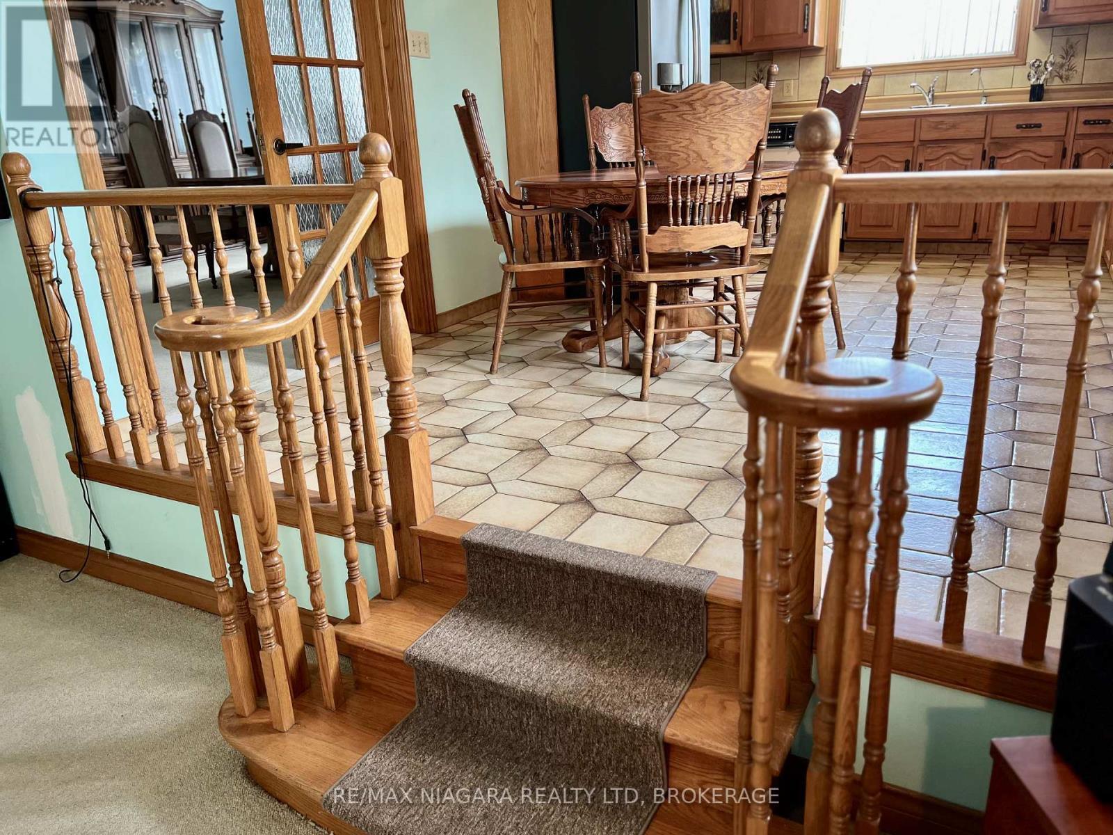 Eat In Kitchen with Plenty of Cabinets - 4628 Baldwin Avenue, Niagara Falls (Ascot), ON - Indoor
