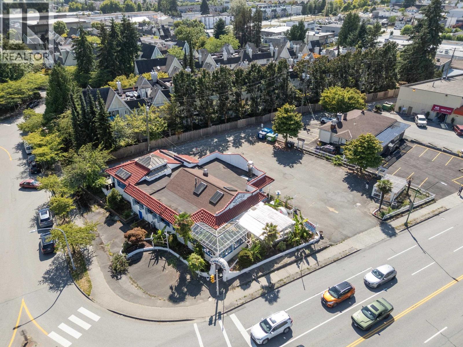 6558 Kingsway, Burnaby, BC