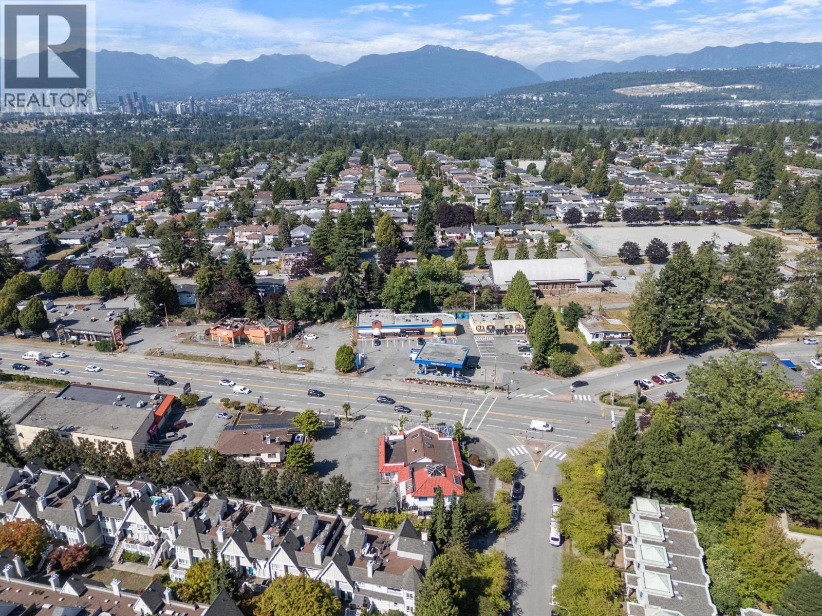 6558 Kingsway, Burnaby, BC