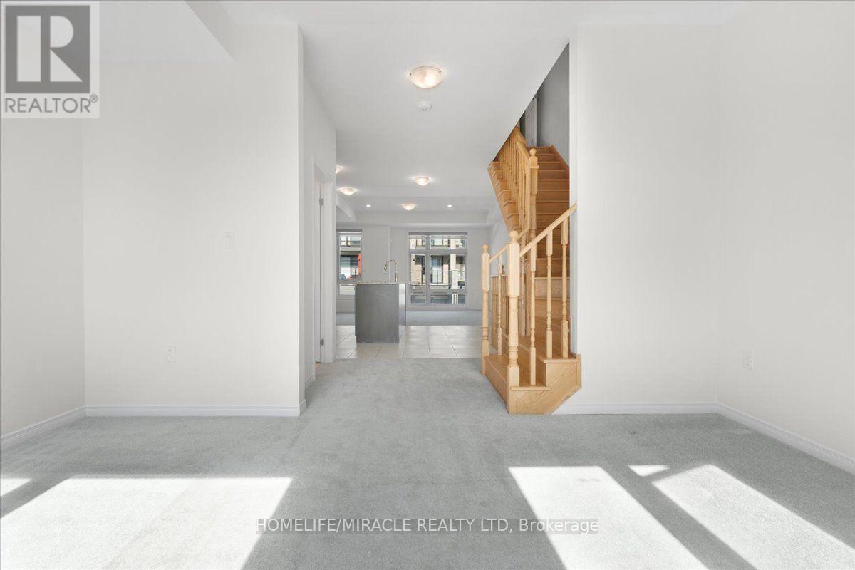 1392 Coral Springs Path, Oshawa, ON - Indoor Photo Showing Other Room