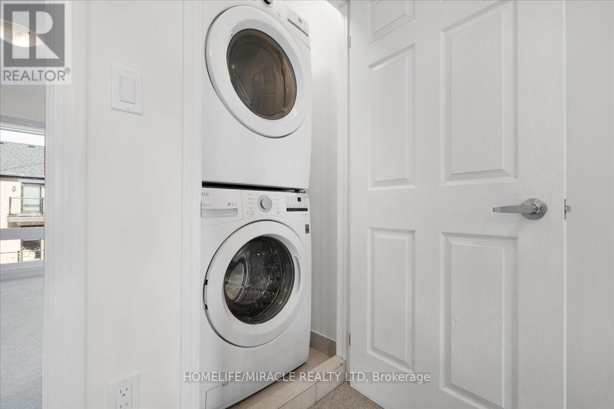 1392 Coral Springs Path, Oshawa, ON - Indoor Photo Showing Laundry Room