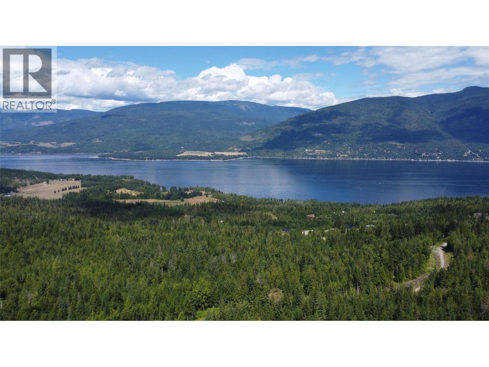 5055 Ridge Road, Eagle Bay, BC