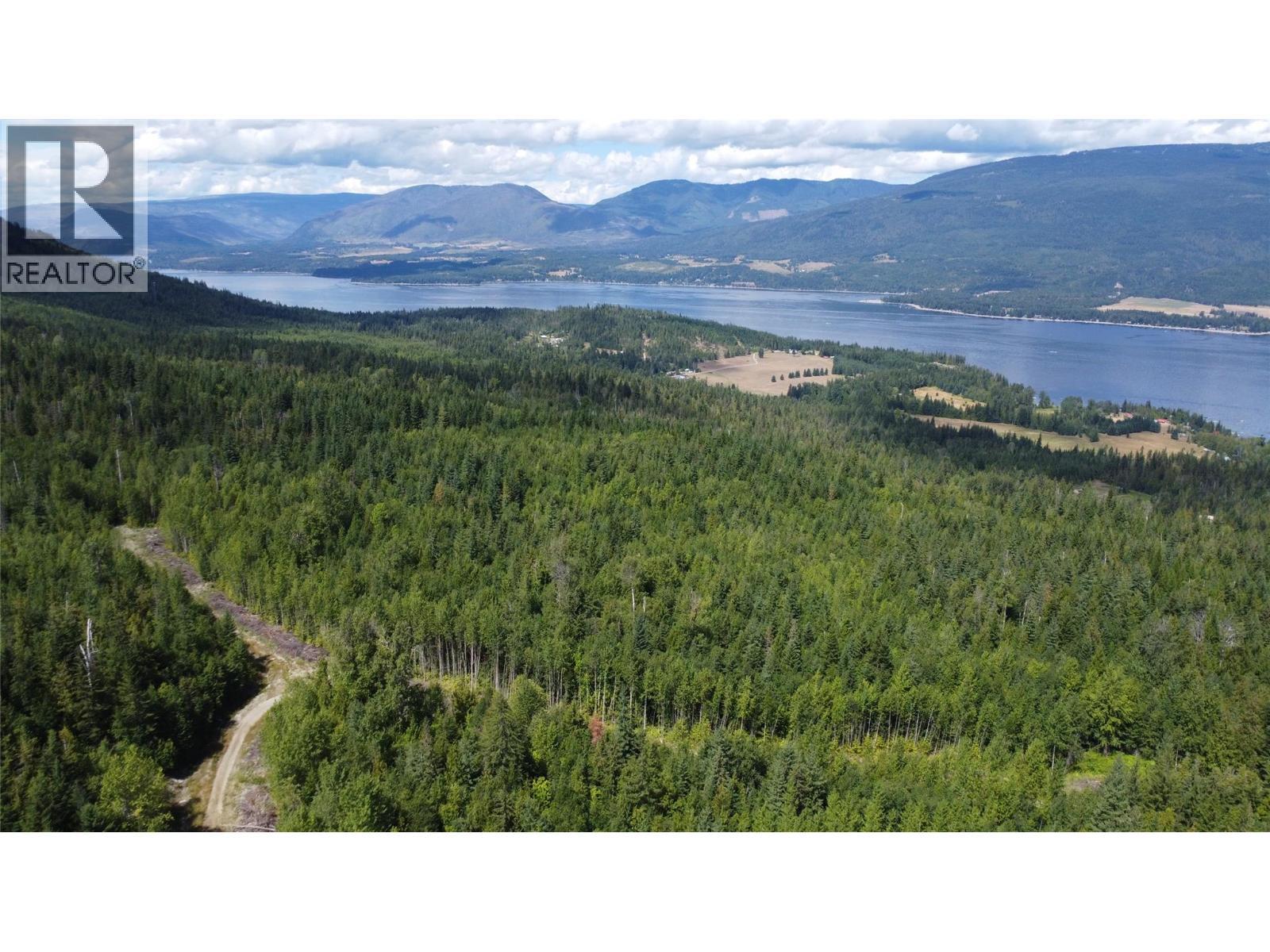 5055 Ridge Road, Eagle Bay, BC