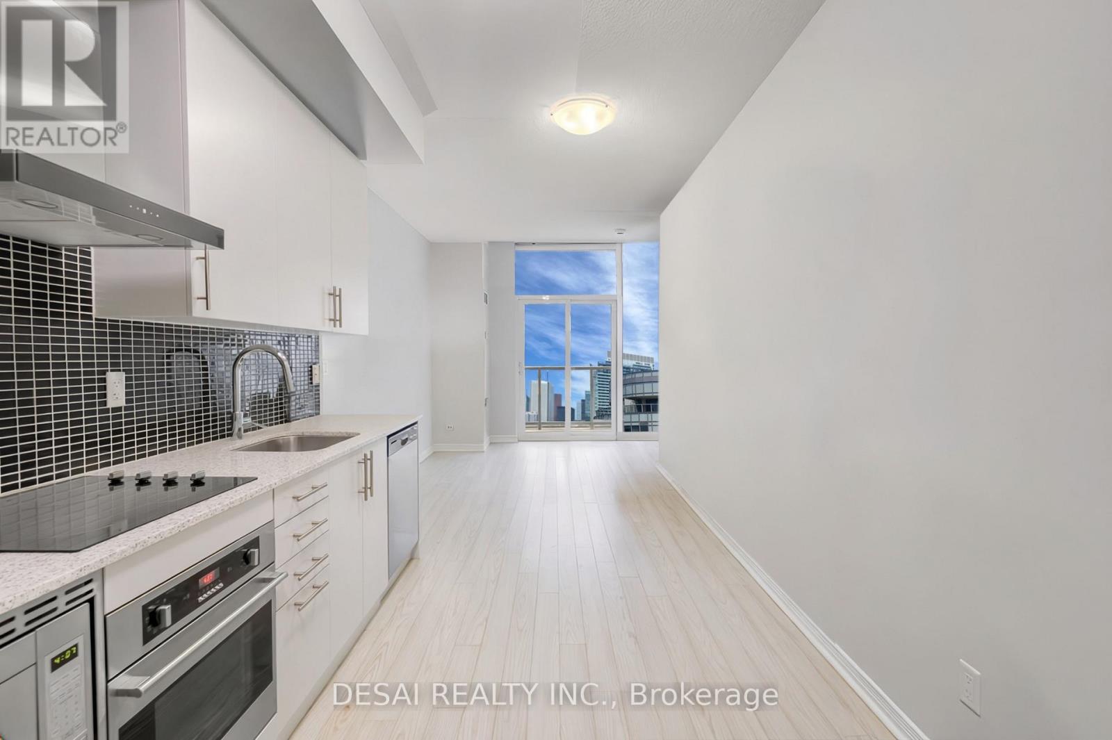 2321 - 352 Front Street W, Toronto, ON - Indoor Photo Showing Kitchen With Upgraded Kitchen