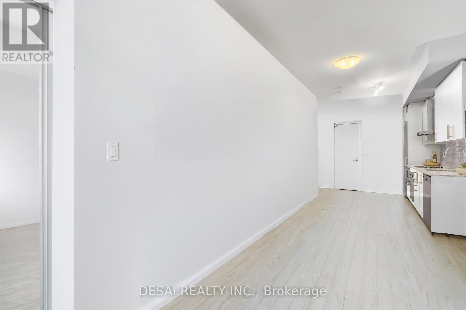 2321 - 352 Front Street W, Toronto, ON - Indoor