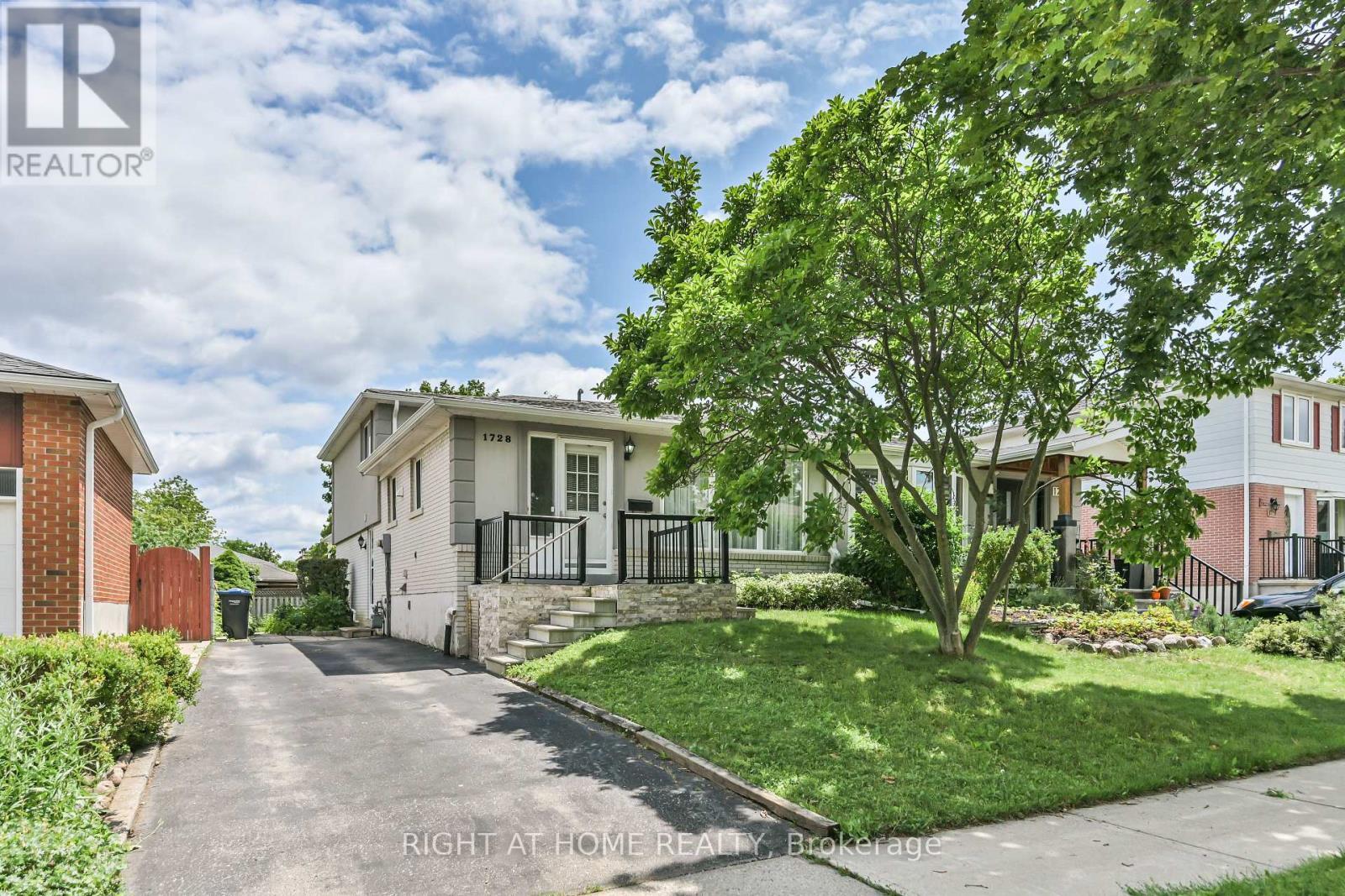 1728 Pickmere Court, Mississauga, ON - Outdoor