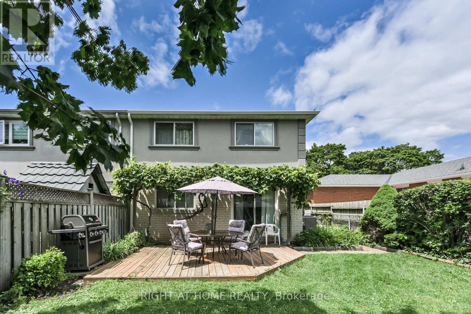 1728 Pickmere Court, Mississauga, ON - Outdoor With Deck Patio Veranda