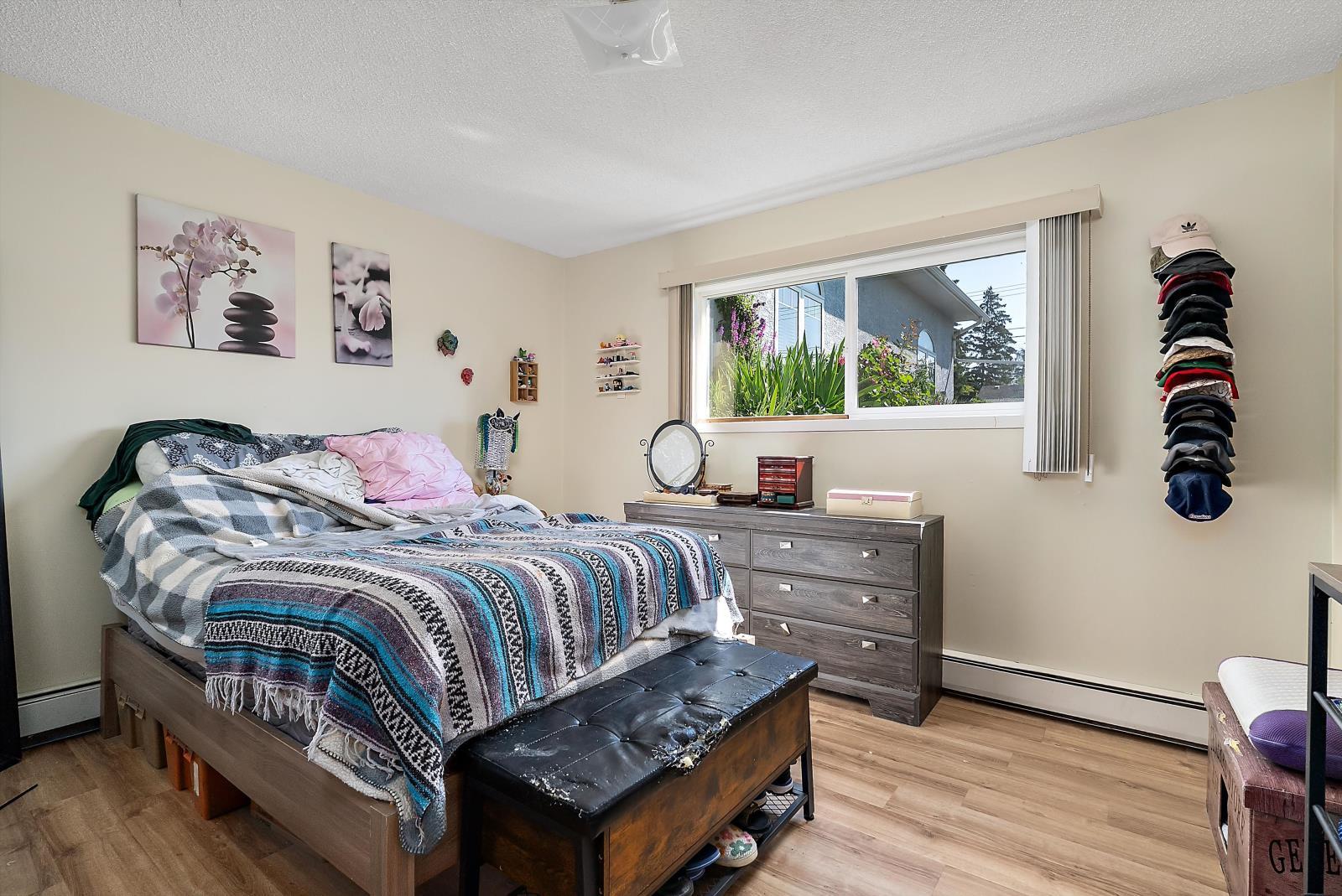3907 3905 54 Street, Wetaskiwin, AB - Indoor Photo Showing Bedroom
