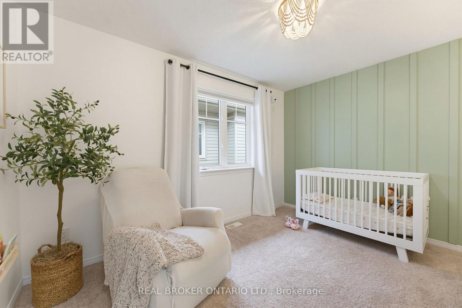 76 Tapadero Avenue, Ottawa, ON - Indoor Photo Showing Bedroom