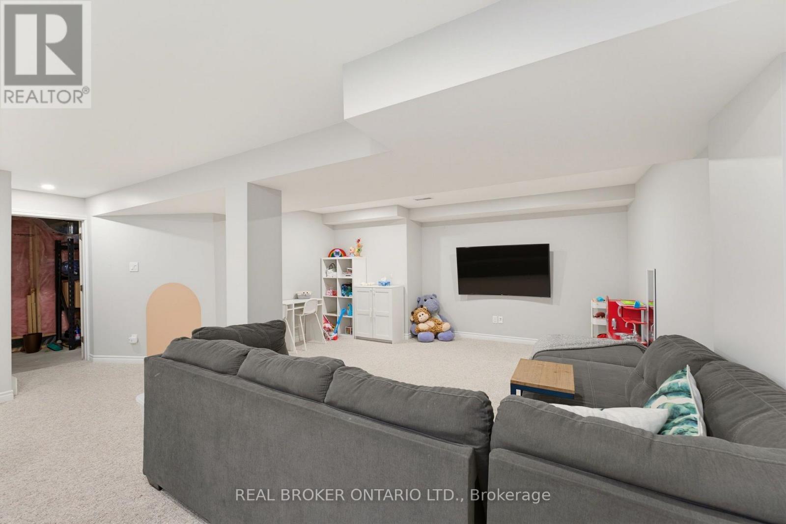 76 Tapadero Avenue, Ottawa, ON - Indoor