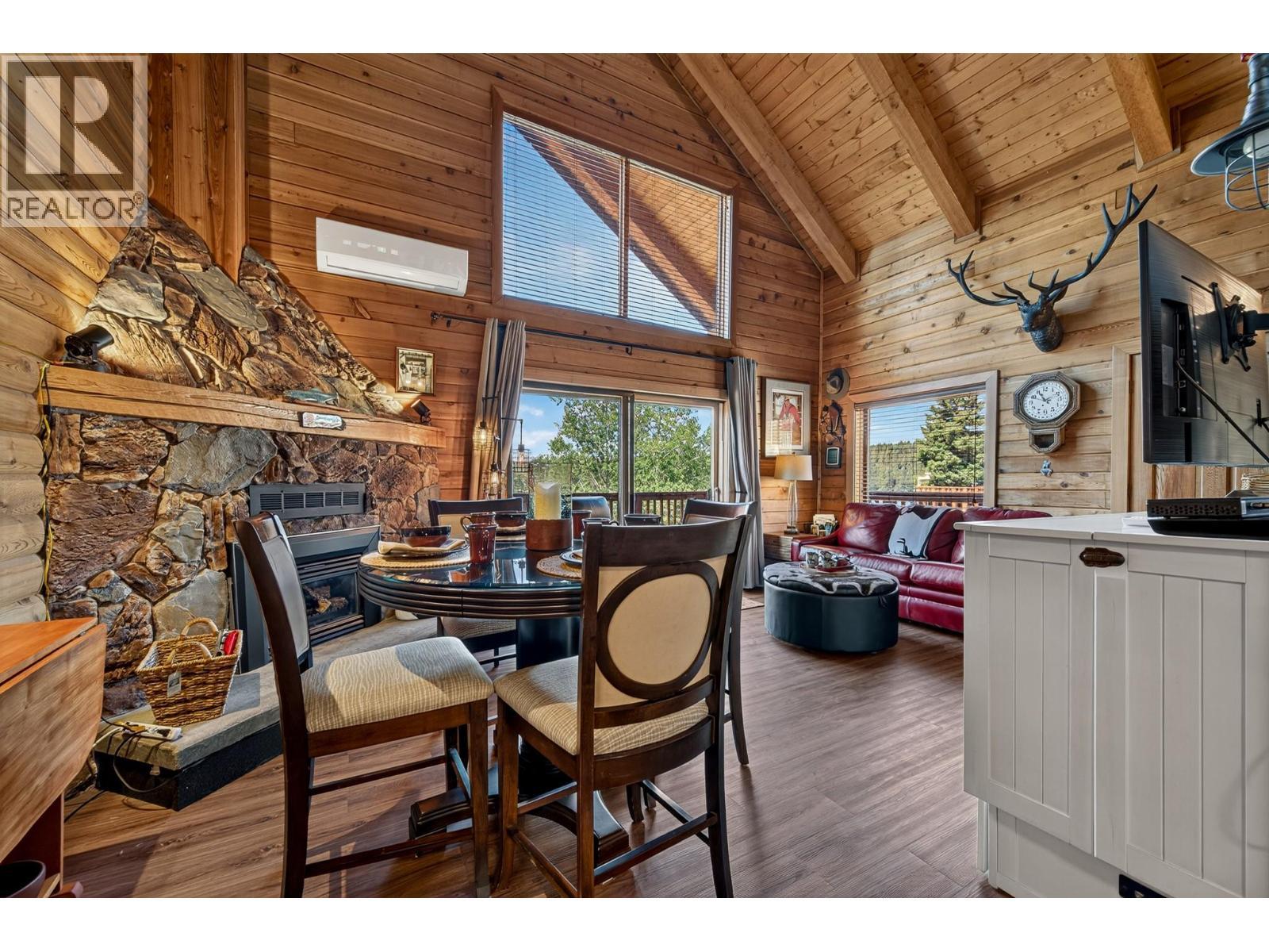 7200 Roche Lake Road Unit# 5A, Kamloops, BC - Indoor With Fireplace