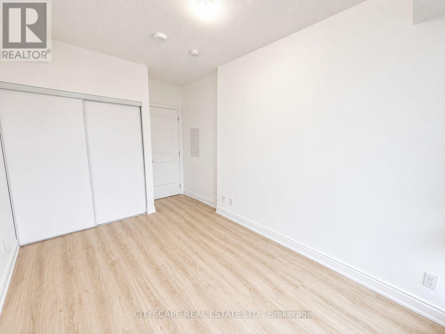 Primary Bedroom - 1003 - 9618 Yonge Street, Richmond Hill, ON - Indoor Photo Showing Other Room