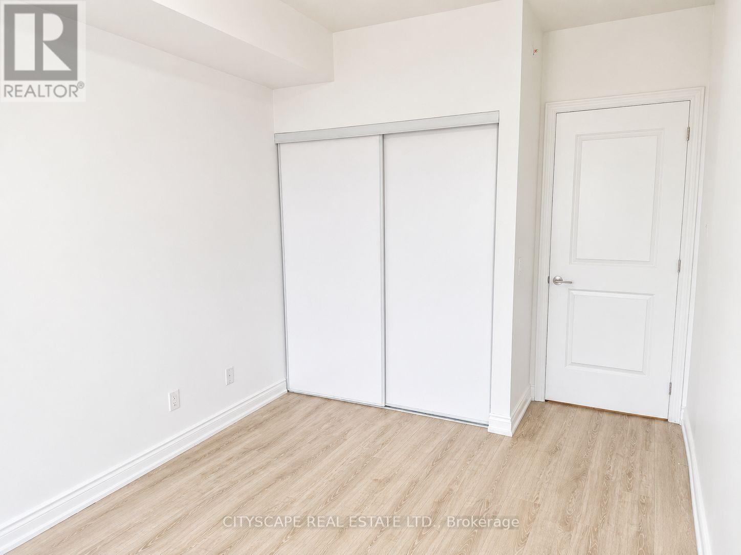 Primary Bedroom - 1003 - 9618 Yonge Street, Richmond Hill, ON - Indoor Photo Showing Other Room