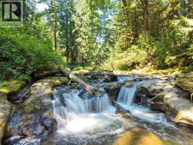 10440 Kelly Creek Road, Powell River, BC - Outdoor