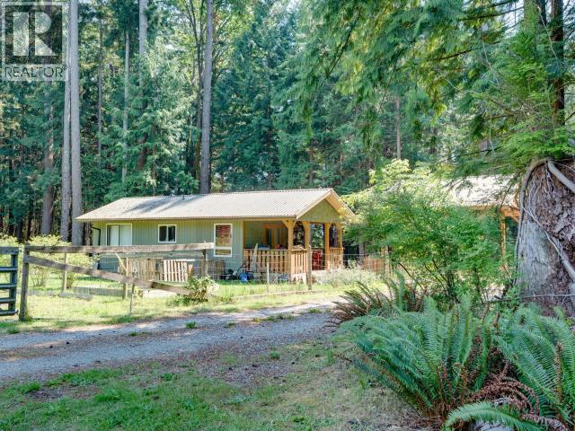 10440 Kelly Creek Road, Powell River, BC - Outdoor With Deck Patio Veranda