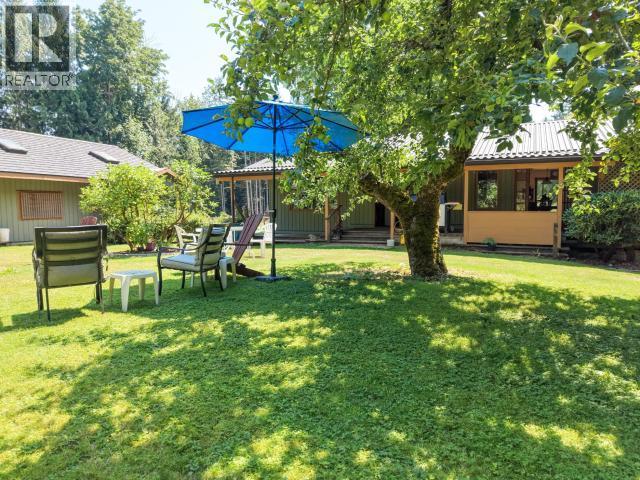 10440 Kelly Creek Road, Powell River, BC - Outdoor