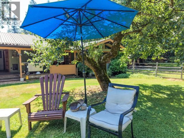 10440 Kelly Creek Road, Powell River, BC - Outdoor With Deck Patio Veranda