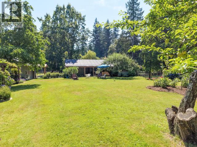 10440 Kelly Creek Road, Powell River, BC - Outdoor