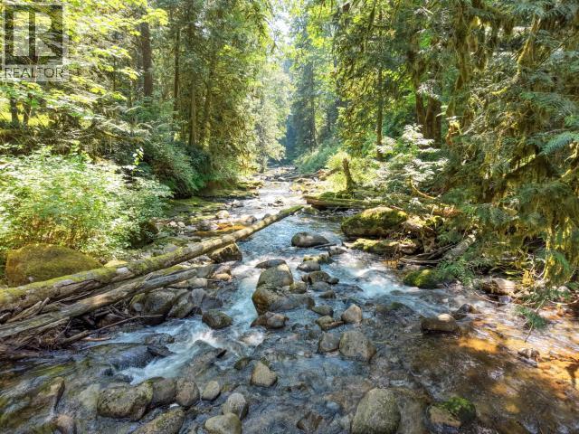 10440 Kelly Creek Road, Powell River, BC - Outdoor