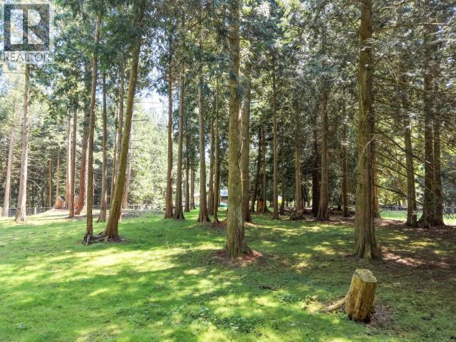 10440 Kelly Creek Road, Powell River, BC - Outdoor