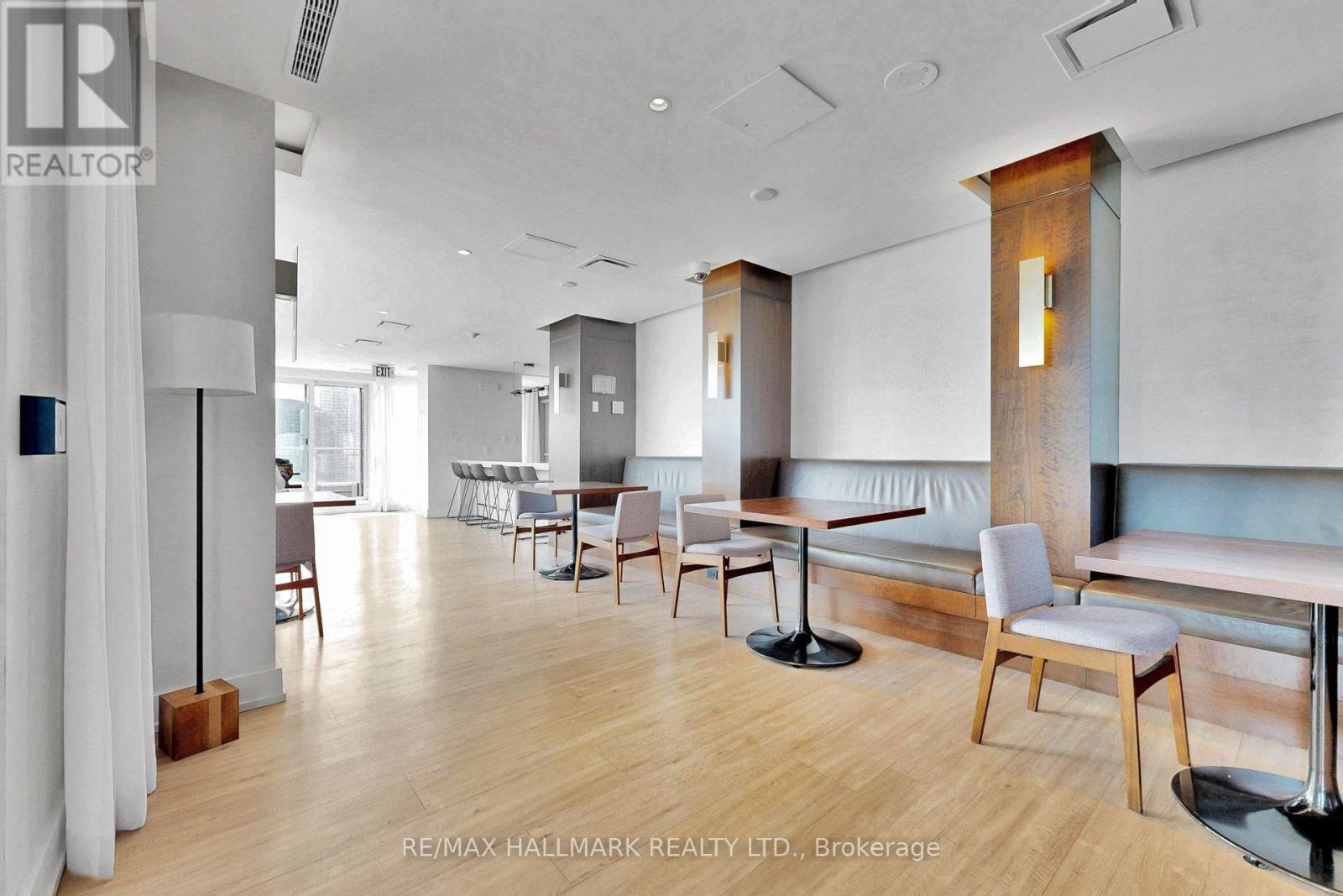 1516 - 410 Queens Quay W, Toronto, ON - Indoor