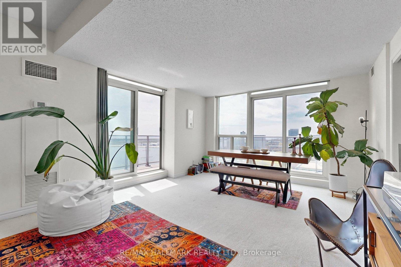 1516 - 410 Queens Quay W, Toronto, ON - Indoor