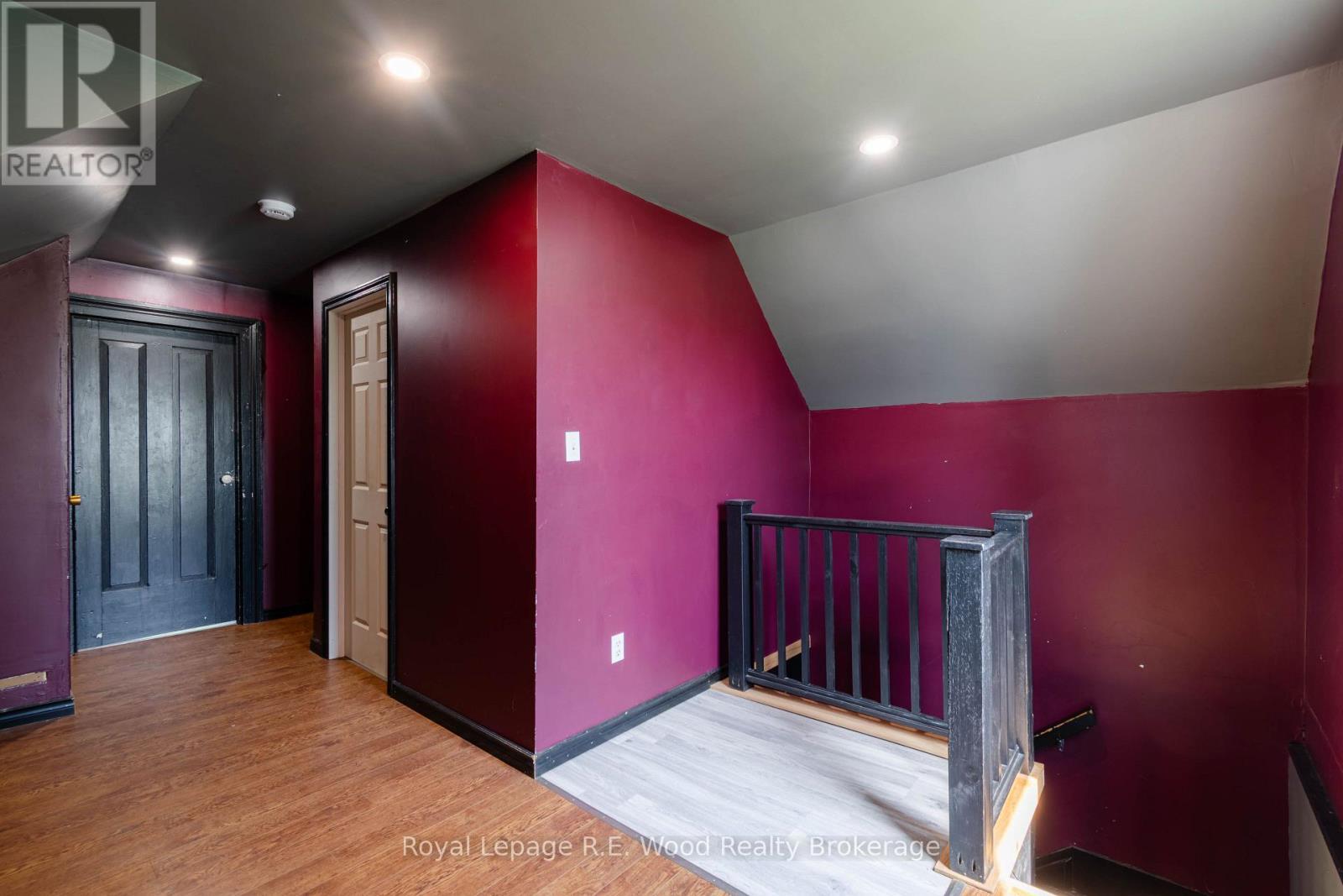 311 Talbot Street E, Aylmer, ON - Indoor