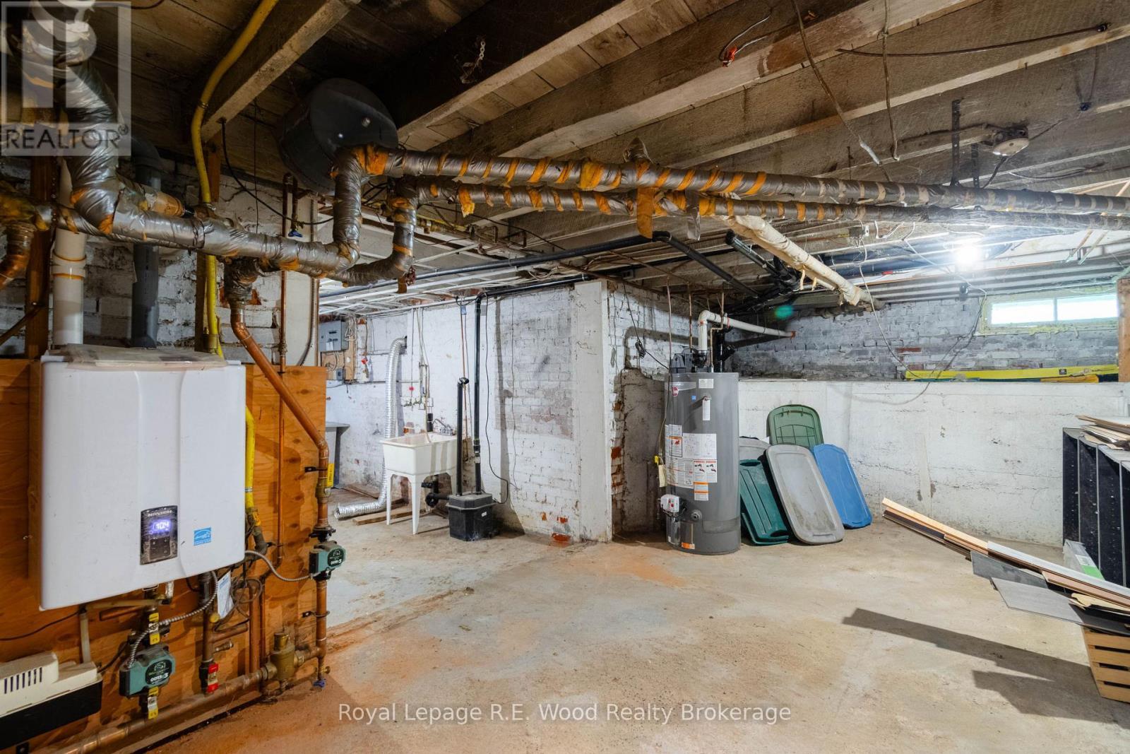 311 Talbot Street E, Aylmer, ON - Indoor Photo Showing Basement