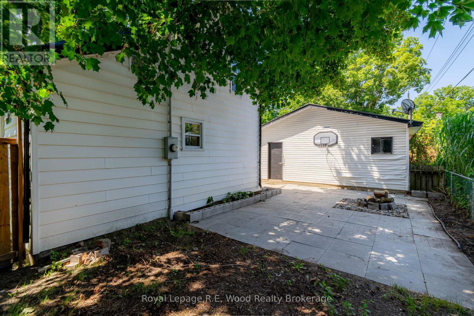 311 Talbot Street E, Aylmer, ON - Outdoor With Exterior