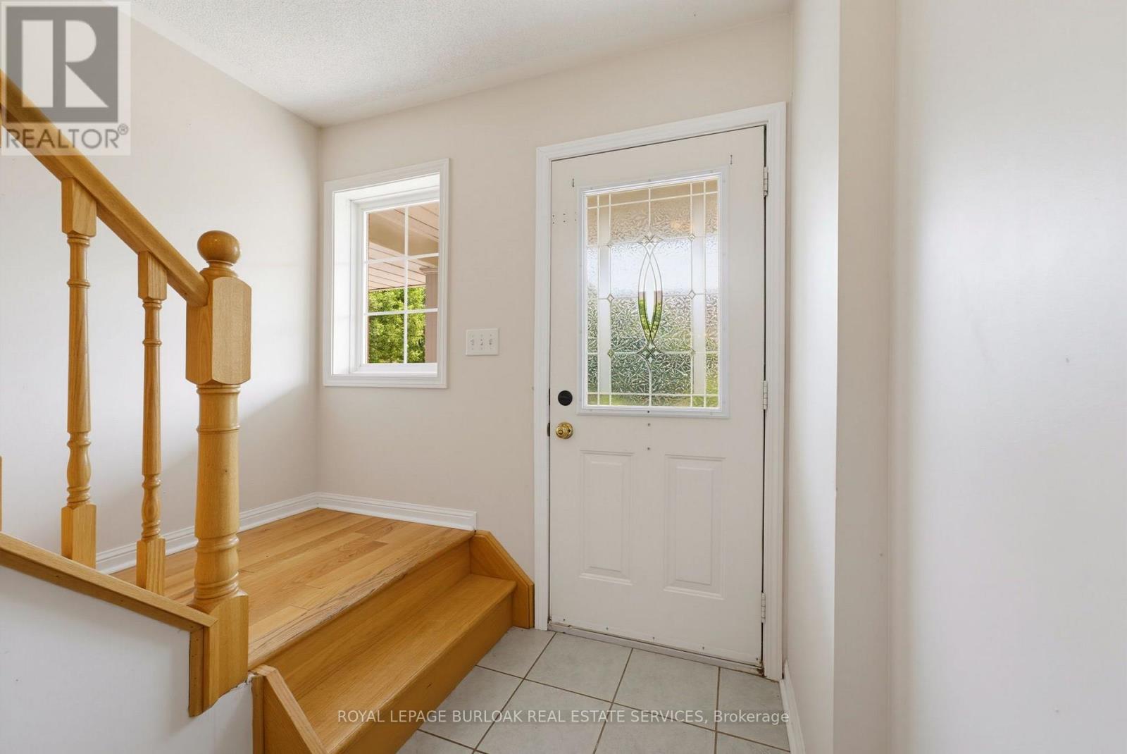 4425 Peter Drive, Burlington, ON - Indoor Photo Showing Other Room