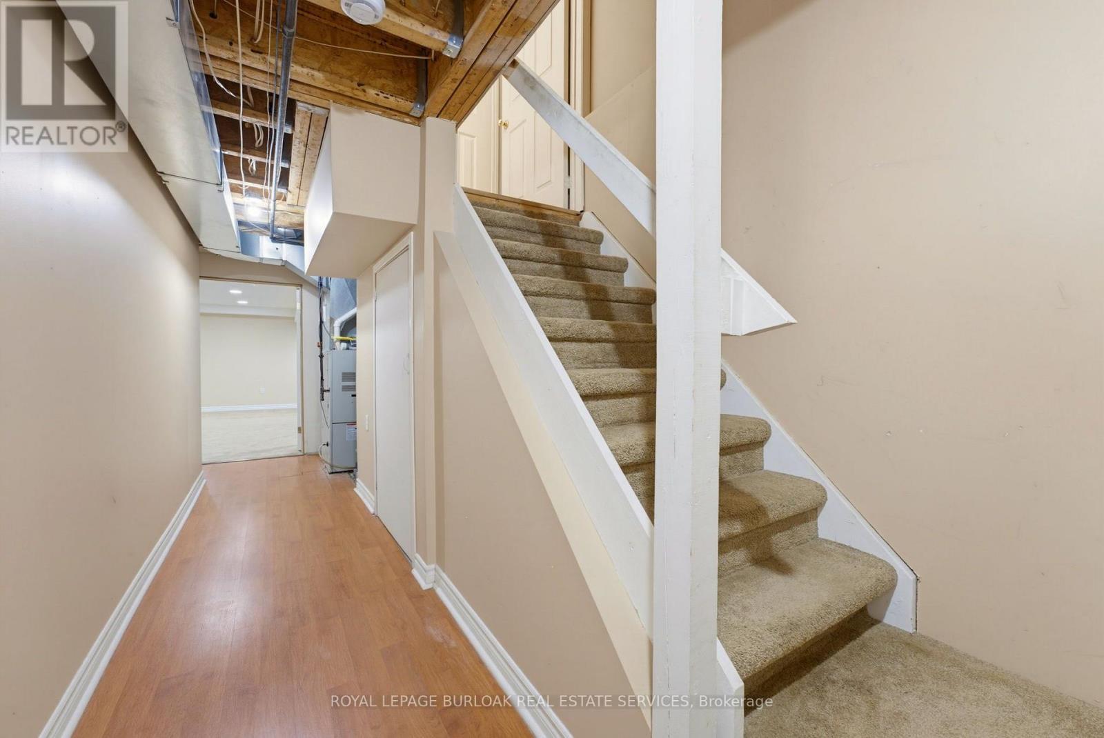 4425 Peter Drive, Burlington, ON - Indoor Photo Showing Other Room