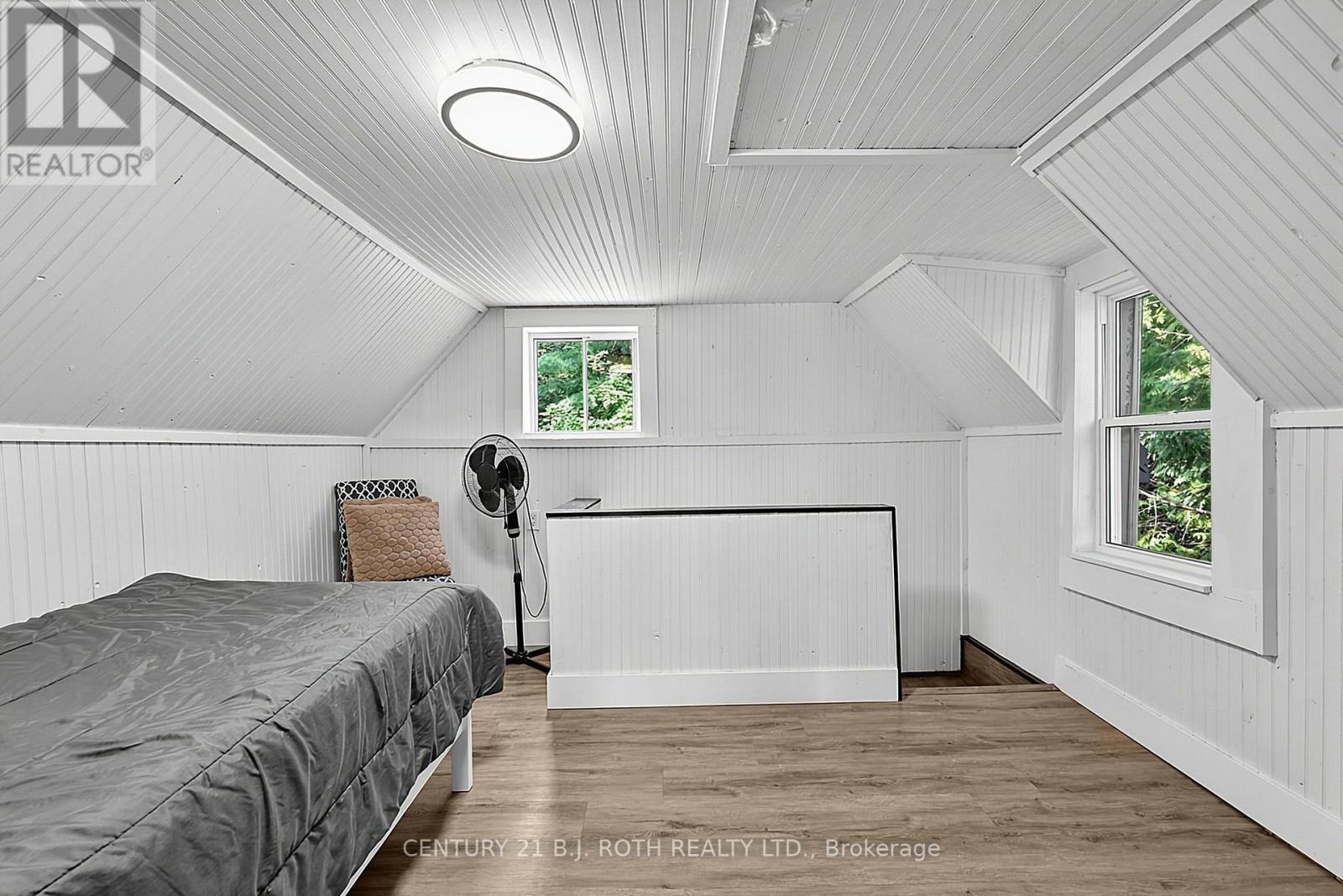 1100 Hewitt Street, Gravenhurst, ON - Indoor Photo Showing Bedroom