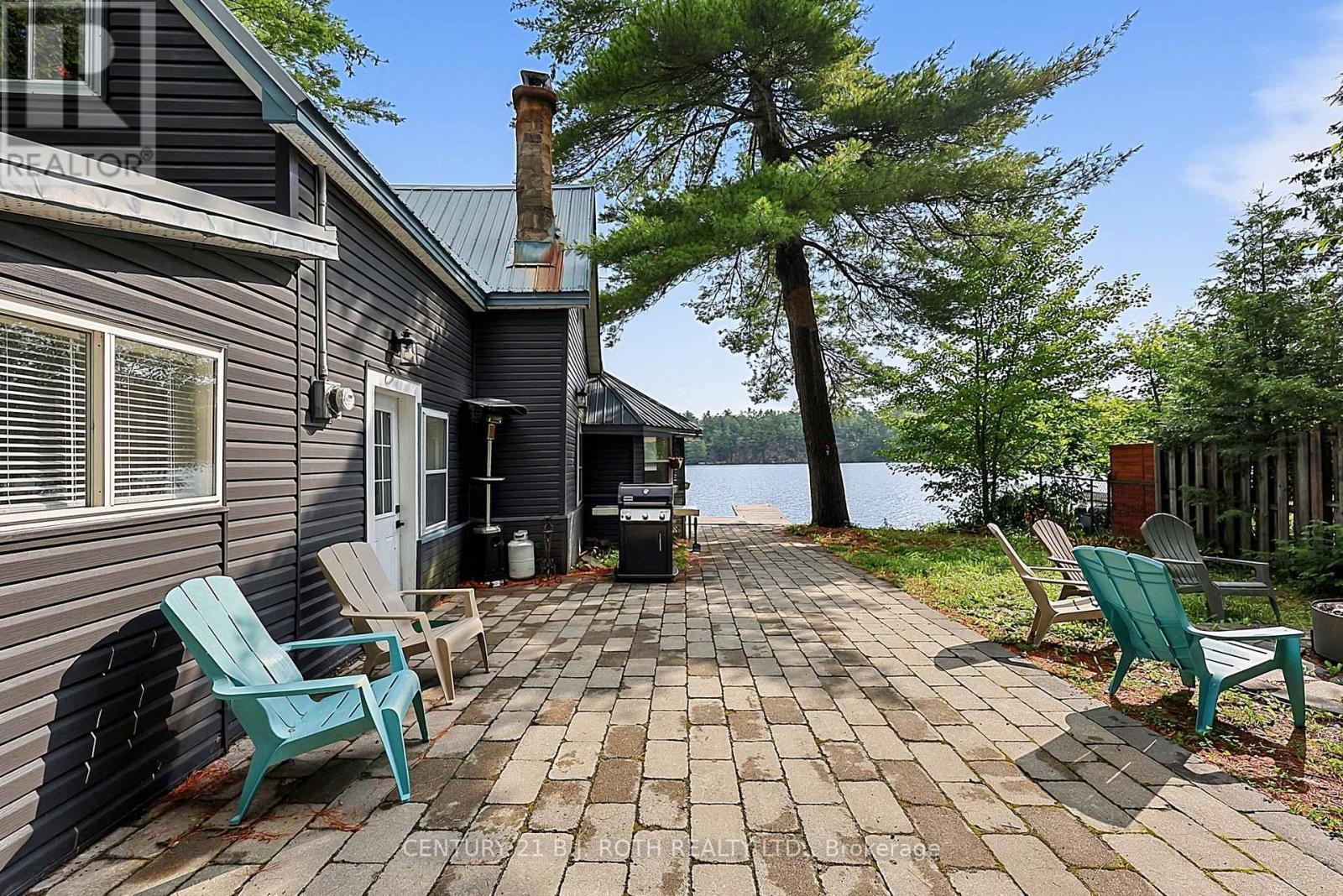 1100 Hewitt Street, Gravenhurst, ON - Outdoor With Deck Patio Veranda