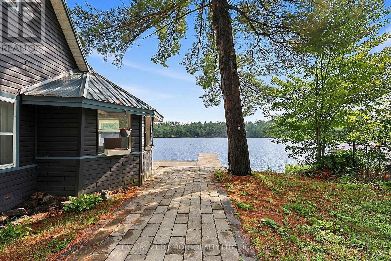 1100 Hewitt Street, Gravenhurst, ON - Outdoor With Body Of Water