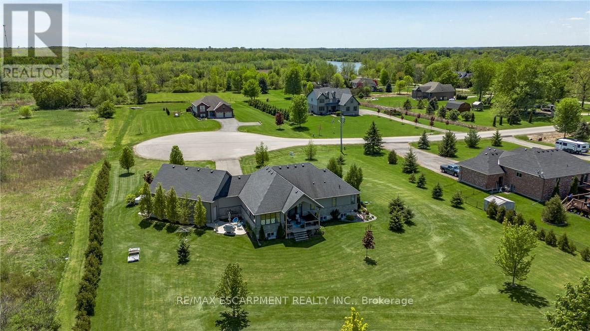6 Macneil Court, Brantford, ON - Outdoor With View