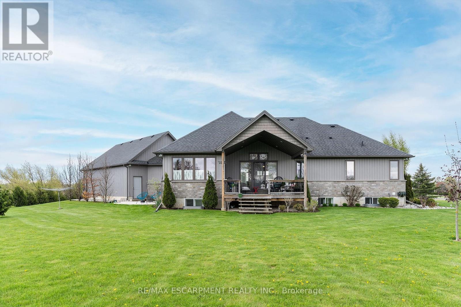 6 Macneil Court, Brantford, ON - Outdoor With Deck Patio Veranda