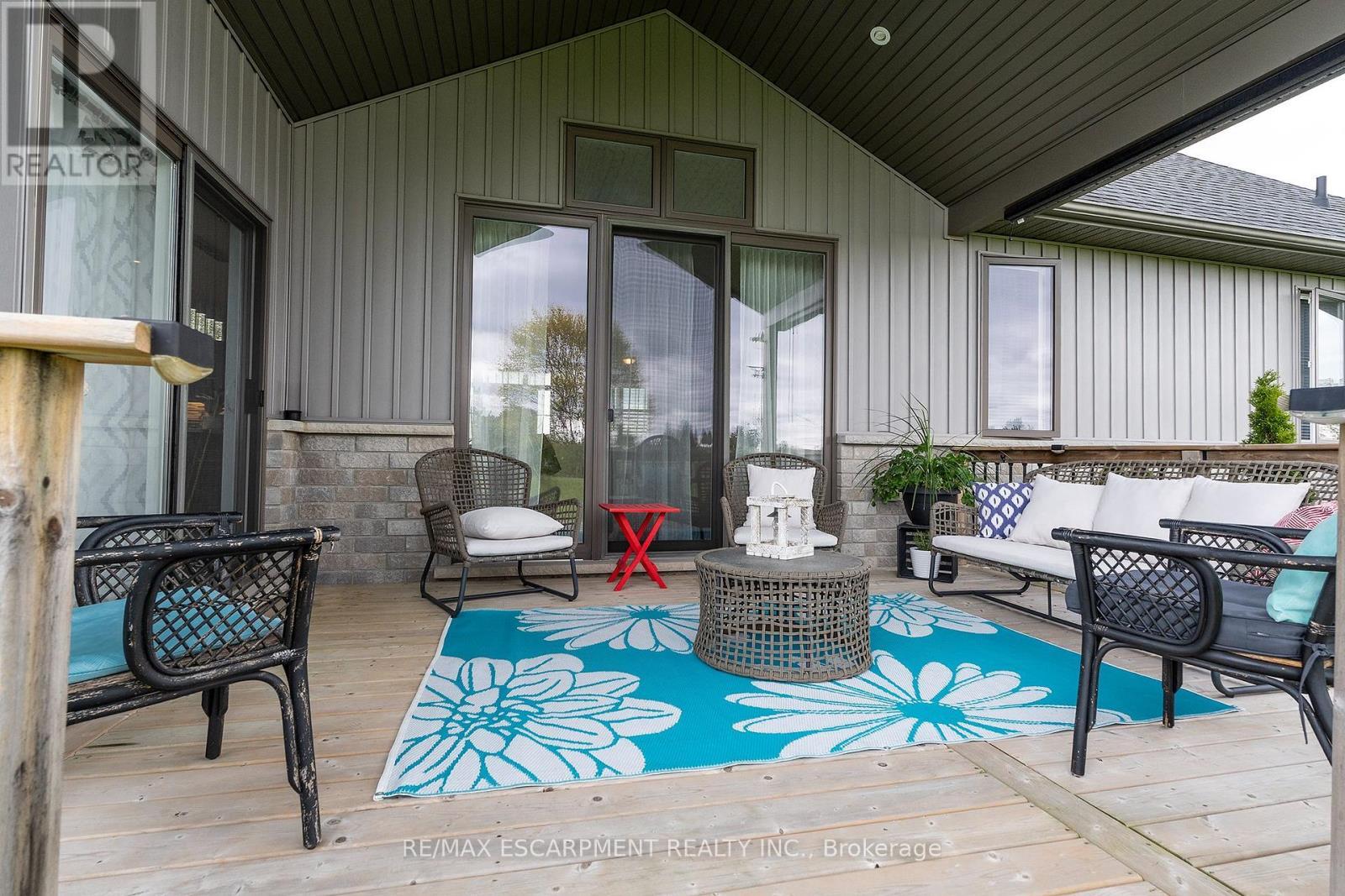 6 Macneil Court, Brantford, ON - Outdoor With Deck Patio Veranda With Exterior