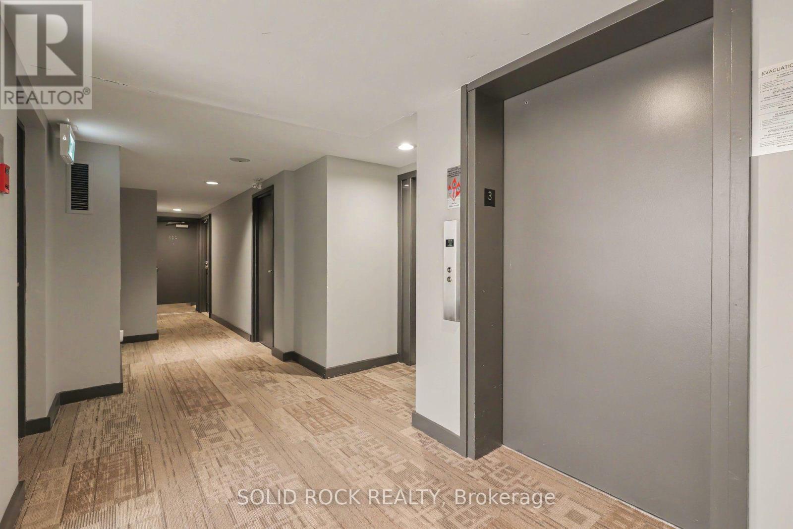 303 - 30 Charlevoix Street, Ottawa, ON - Indoor Photo Showing Other Room