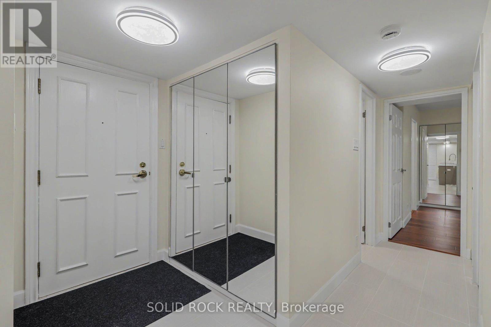 303 - 30 Charlevoix Street, Ottawa, ON - Indoor Photo Showing Other Room