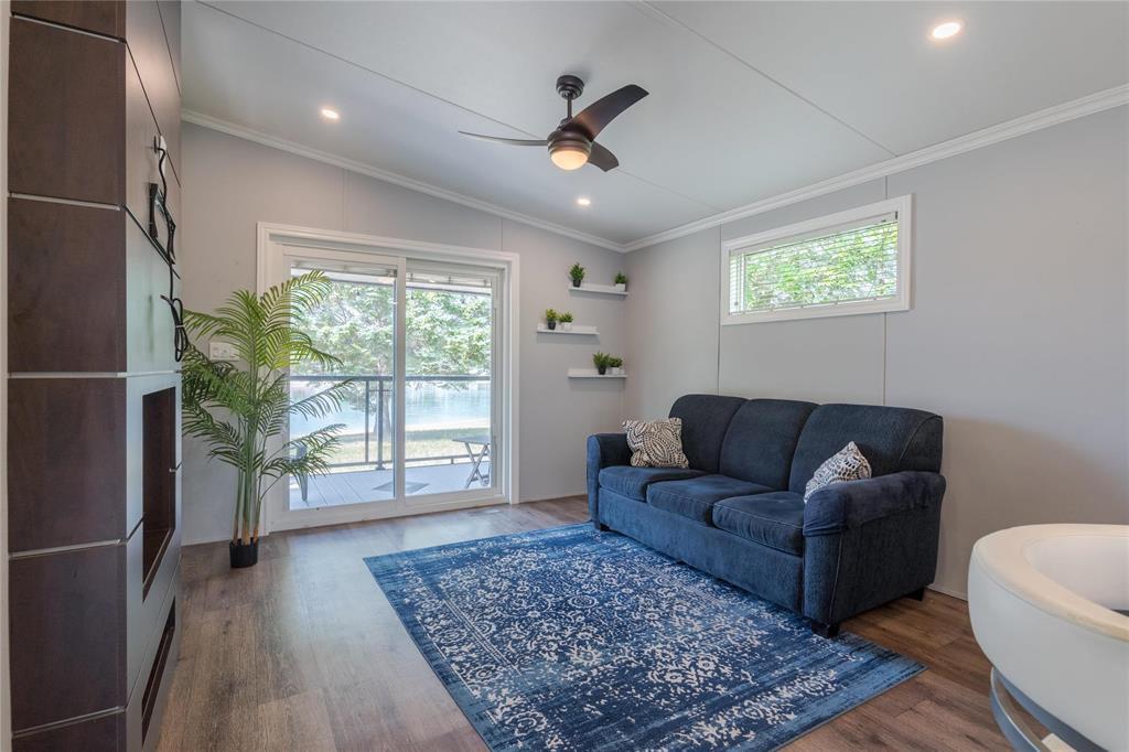 110 37116 37N Road, Ste Anne Rm, MB - Indoor Photo Showing Other Room