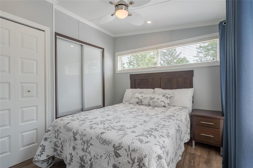 110 37116 37N Road, Ste Anne Rm, MB - Indoor Photo Showing Bedroom