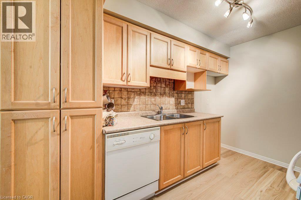 175 David Bergey Drive Unit# P86, Kitchener, ON - Indoor Photo Showing Kitchen With Double Sink