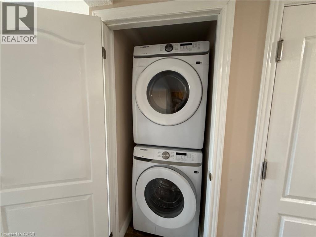 Image quality insufficient for description - 11 Hackberry Street Unit# 1, Kitchener, ON - Indoor Photo Showing Laundry Room