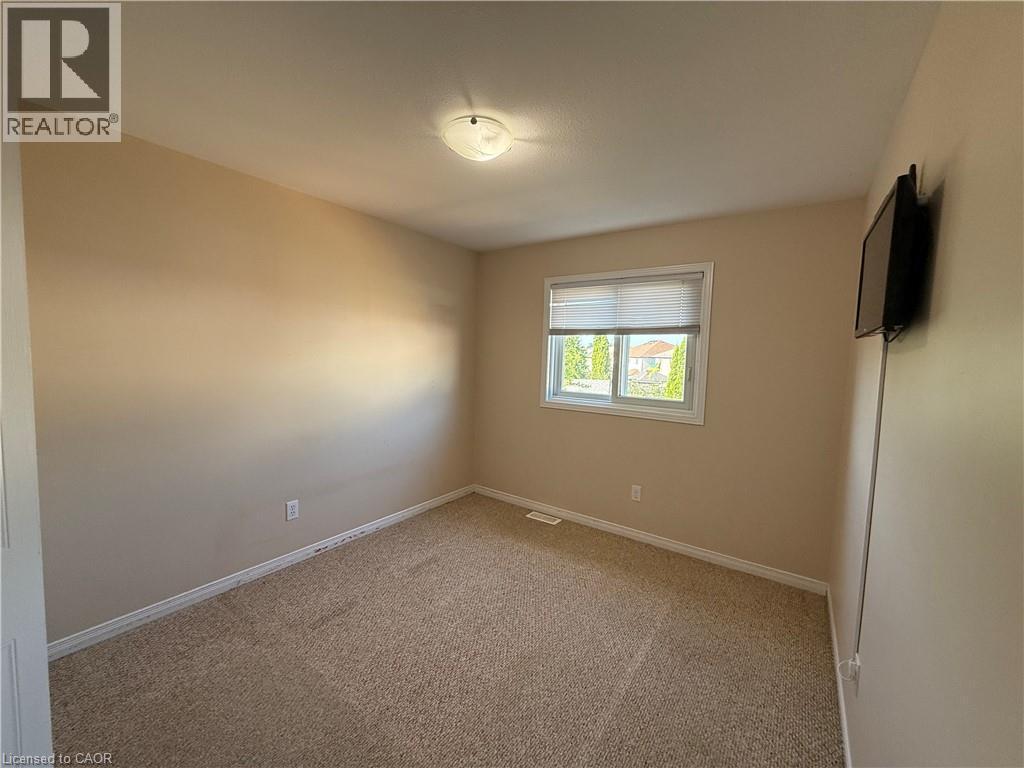 11 Hackberry Street Unit# 1, Kitchener, ON - Indoor Photo Showing Other Room