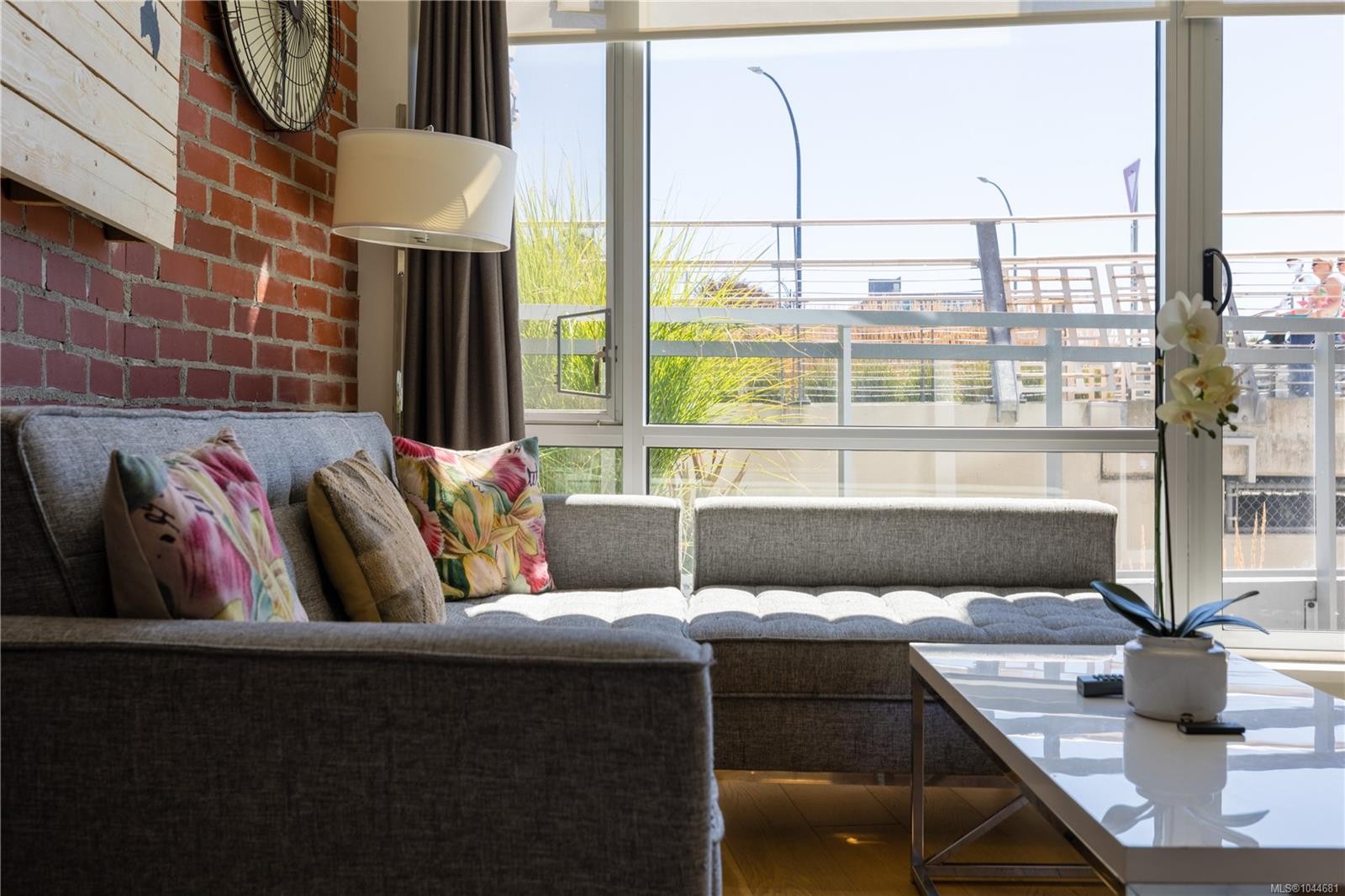 #M11-456 Pandora Ave, Victoria, BC - Indoor
