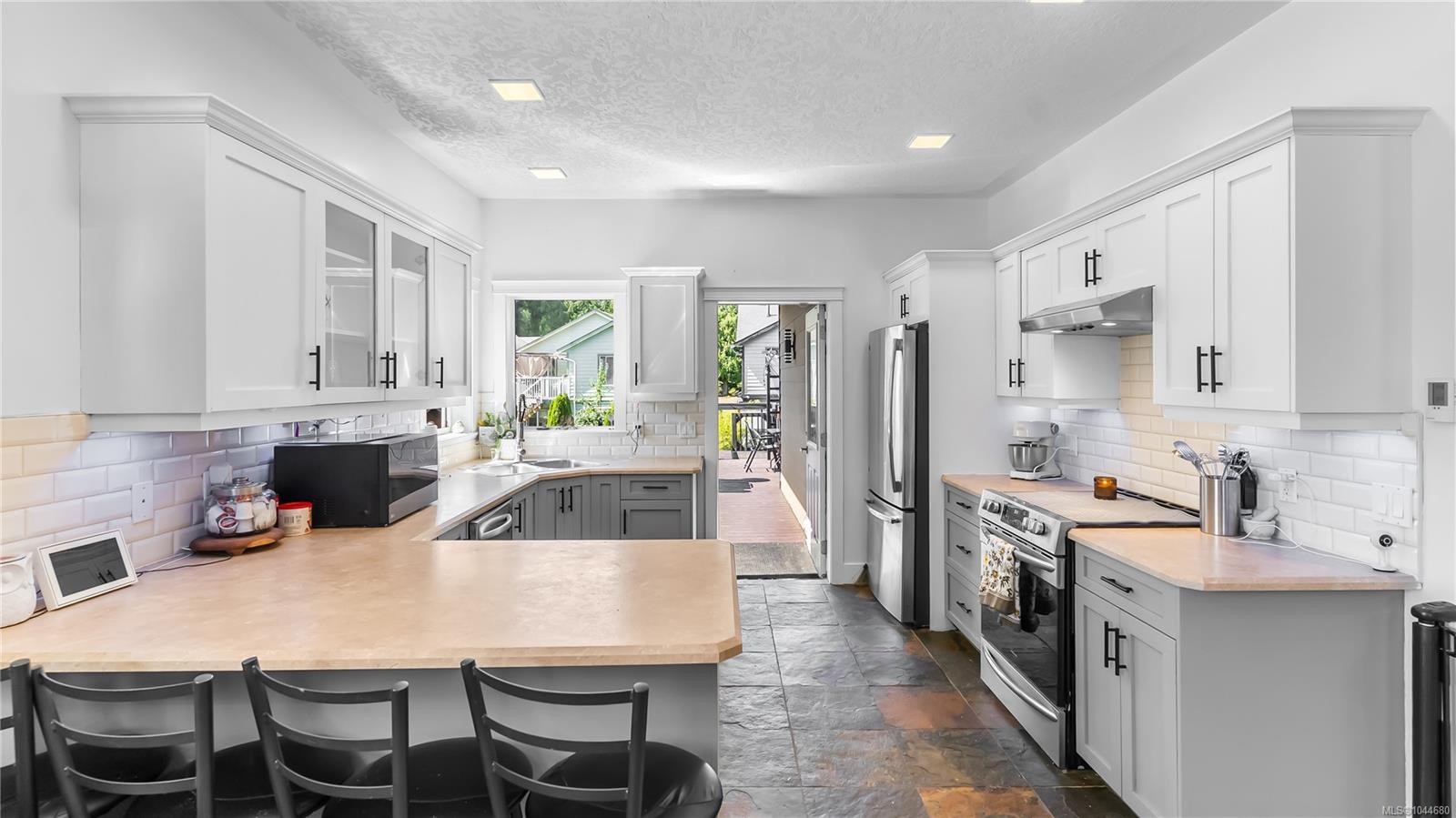 2282 Church Hill Dr, Sooke, BC