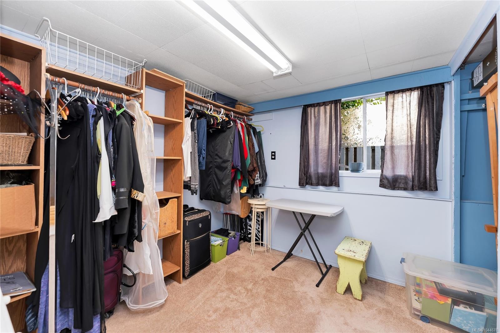 384 Burnside Rd East, Victoria, BC