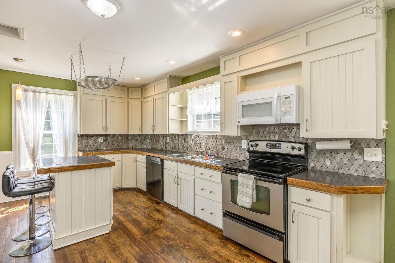4902 Highway 1, Waterville, NS - Indoor Photo Showing Kitchen With Double Sink