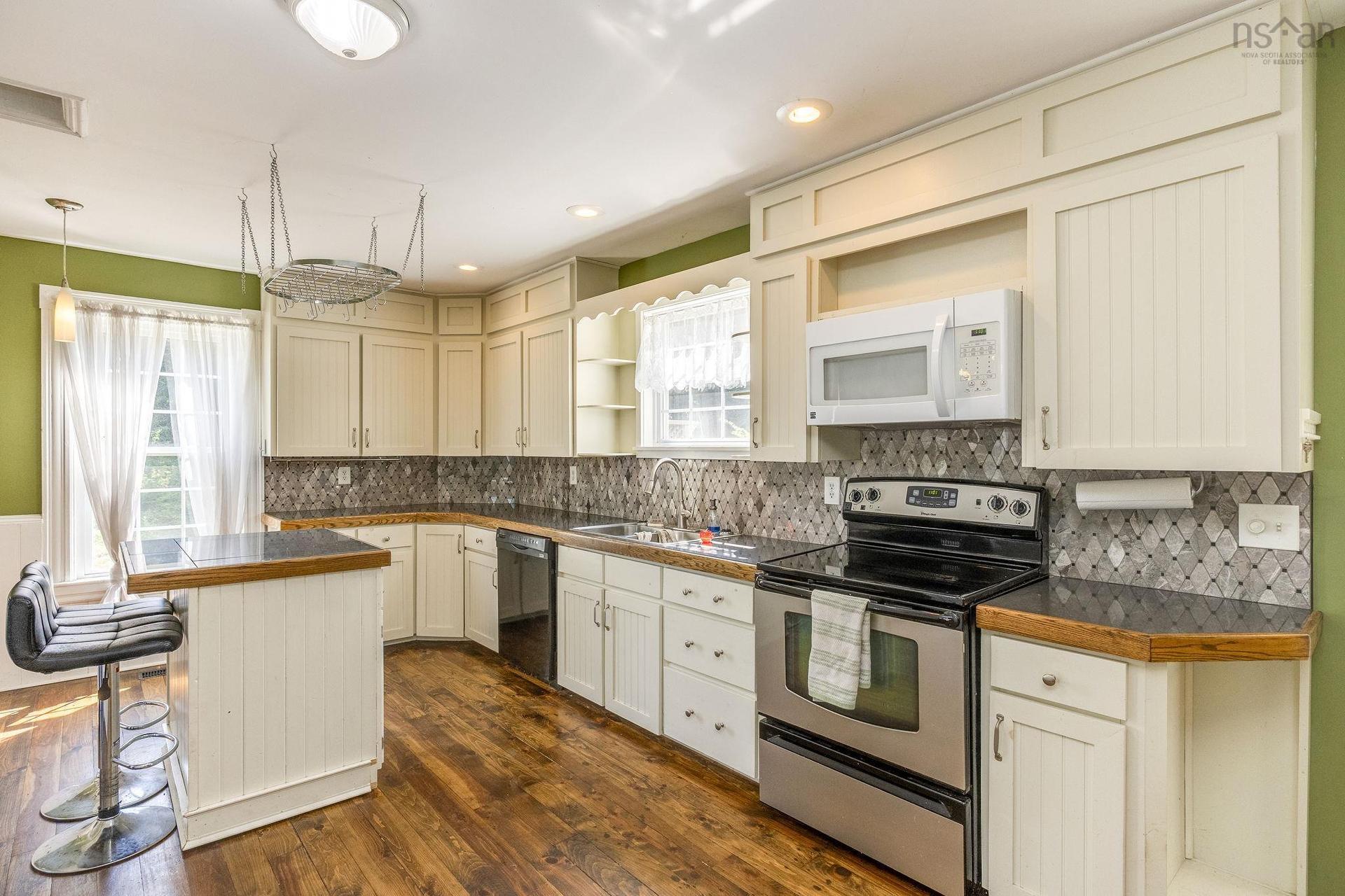 4902 Highway 1, Waterville, NS - Indoor Photo Showing Kitchen With Double Sink