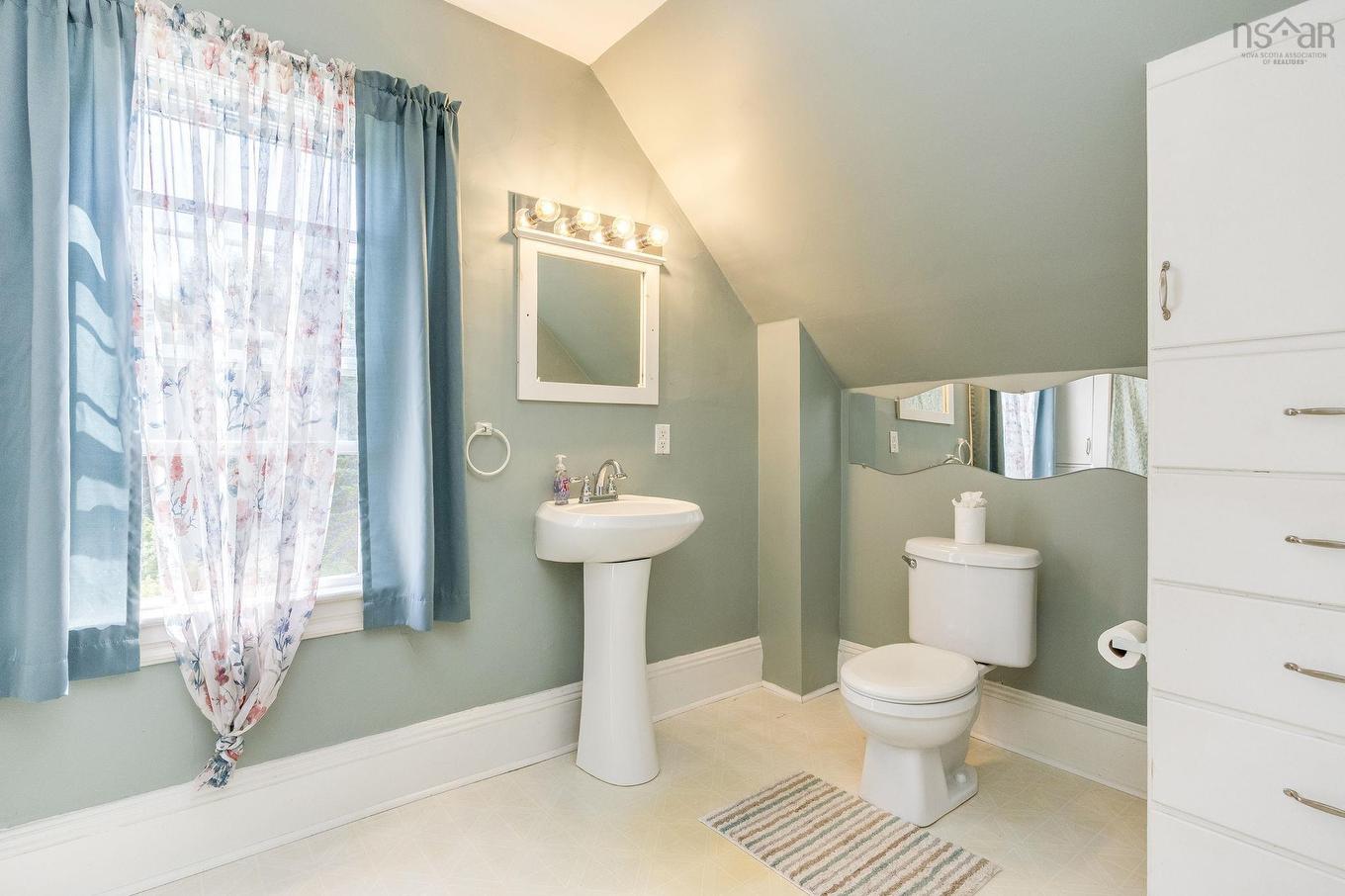 4902 Highway 1, Waterville, NS - Indoor Photo Showing Bathroom